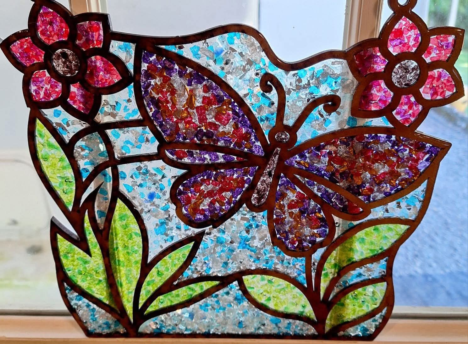 08.06.26 Crushed Glass & Resin Sun Catcher Art Party at Tops Pizza & Grill at 6:30 PM - Image 11